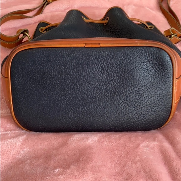 Dooney & Bourke All Weather Leather hobo bag - Picture 5 of 7